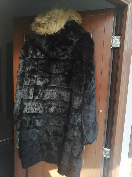 Дамско кожено манто.