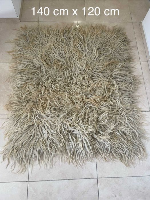 Рядкост: 6 ръчнотъкани китеници от 100% мериносна вълна