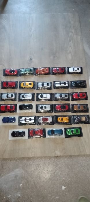 29 machete auto supercar scara 1 43