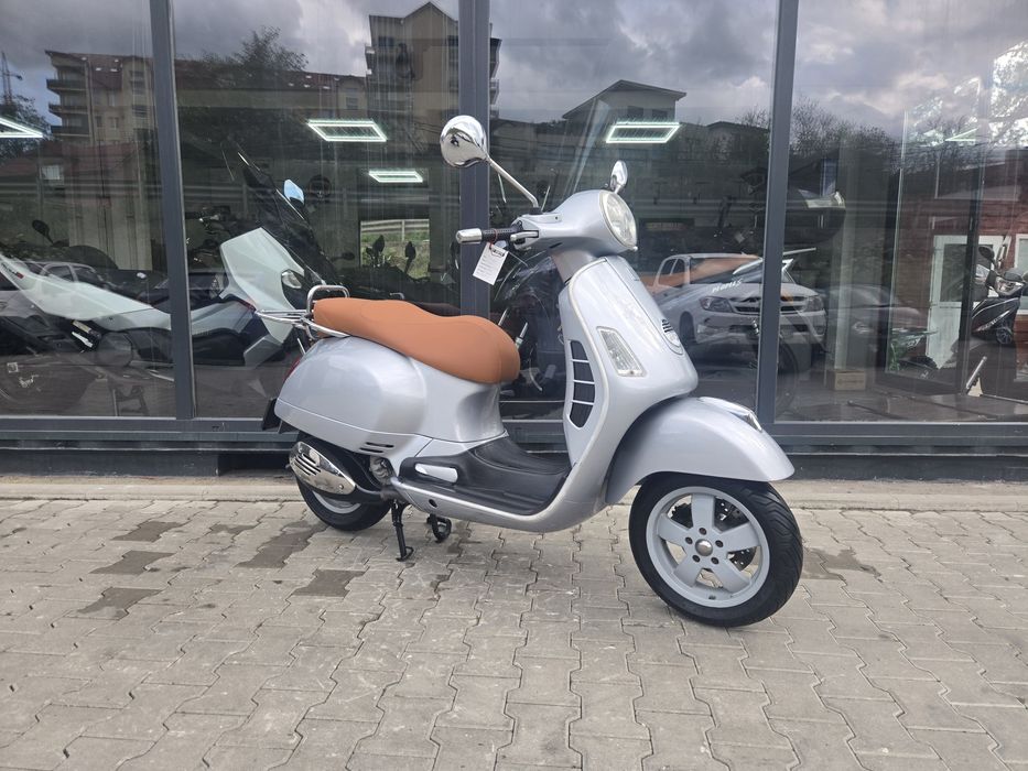 Piaggio Vespa 250 cc - 3000 km - Transport Gratuit - Garantie -