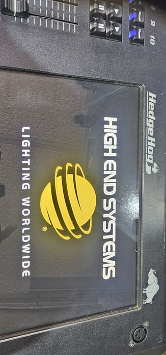 Световая консоль Hadge hog4