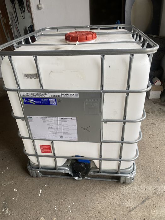 Rezervor, container 1000 l cu grilaj metalic