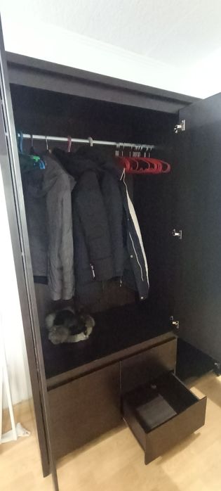 Продам шкаф коричневый