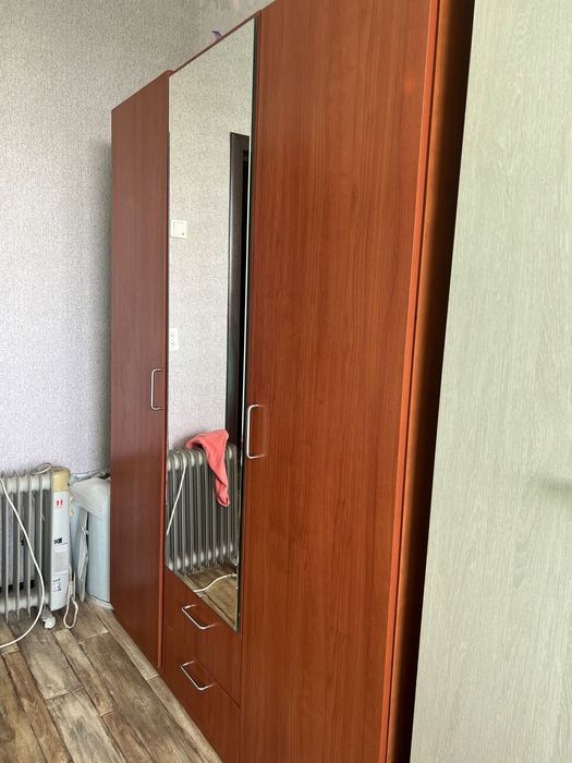 Шифоньер для комнаты