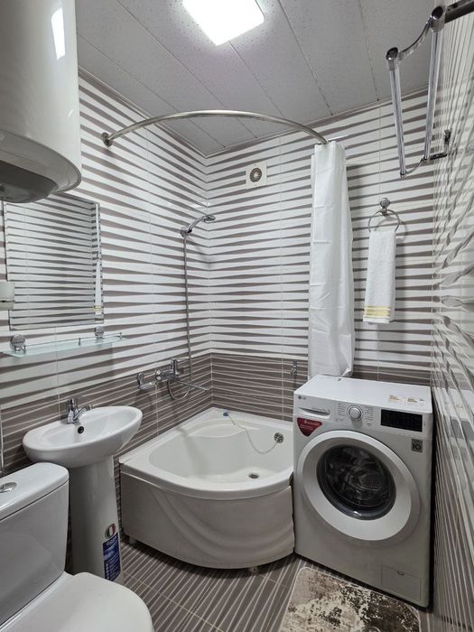 Продаётся люкс 3х комнатная квартира на 3-этаже Вокзал Олтин Самарканд