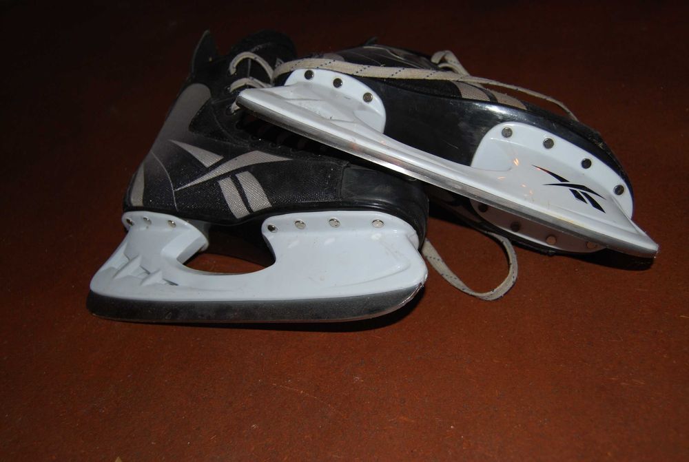 хокейни кънки Reebok 38