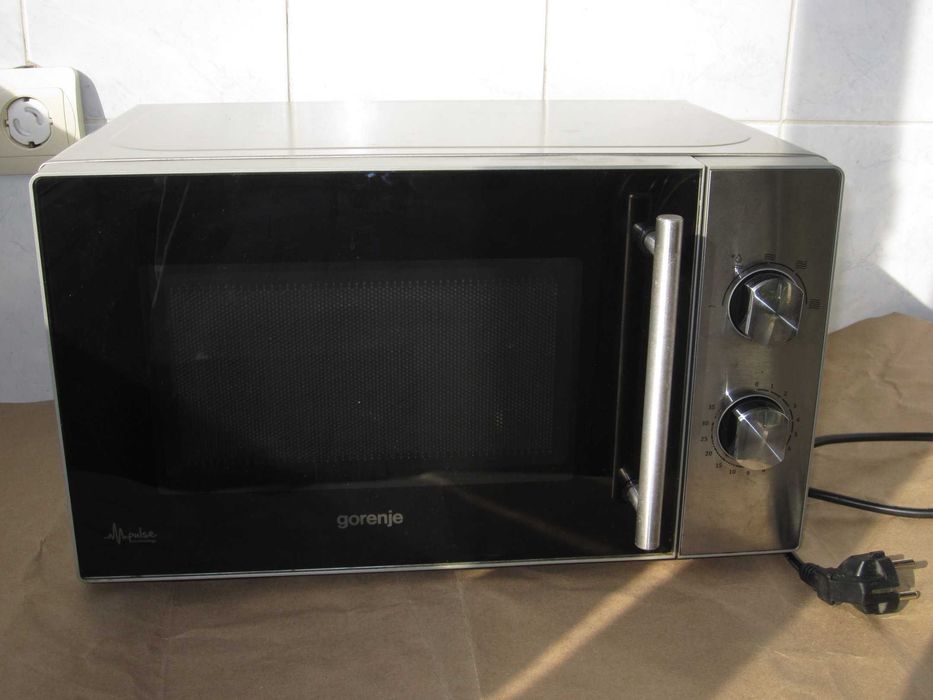 Микровълнова печка Gorenje, 20 литра, 800W, инокс (100% работеща или на части)