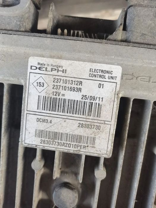 ECU Calculator motor Renault Twingo 1.5 dci 237101693R  237101312R 28303730 DCM3.4