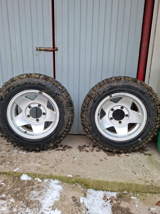 Jante 5×139.7 daihatsu, suzuki, nissan, toyota anv. simex 195/80 R15