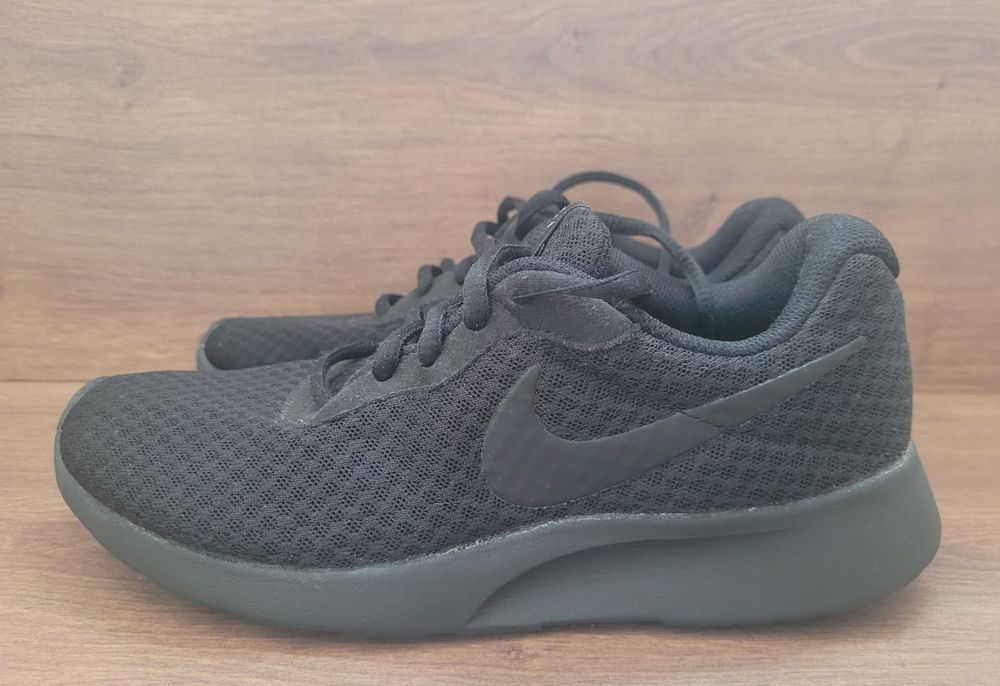 Nike/оригинални детски маратонки-36номер