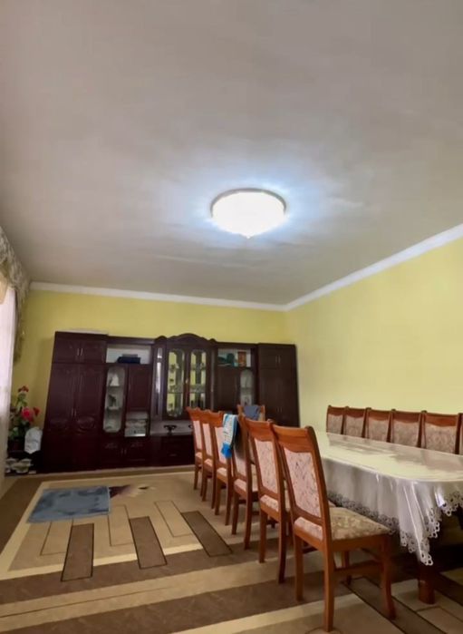 Ховли сотилади. 6 сотих. Коттедж саехат