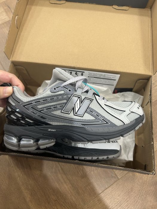 Кроссовки New Balance 1906R