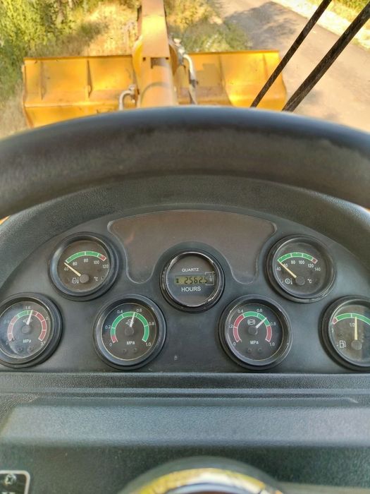 Pogruzchik sotiladi Lonking LG833N