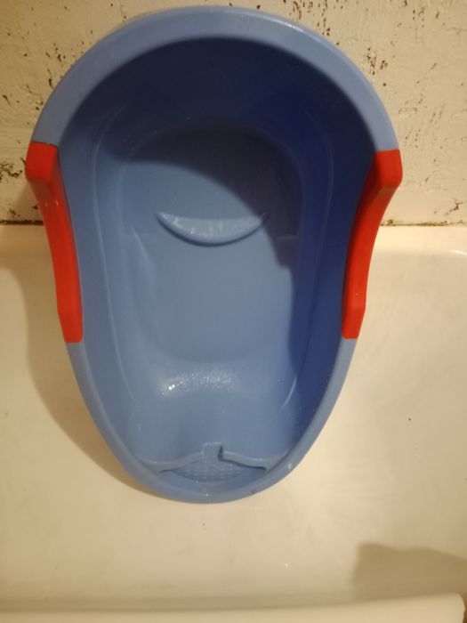 Продам ванночку детская