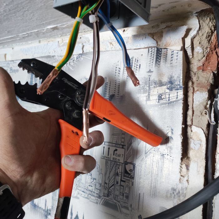 Услуги электрика 24/7