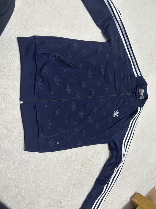 Без забележки Адидас горница!