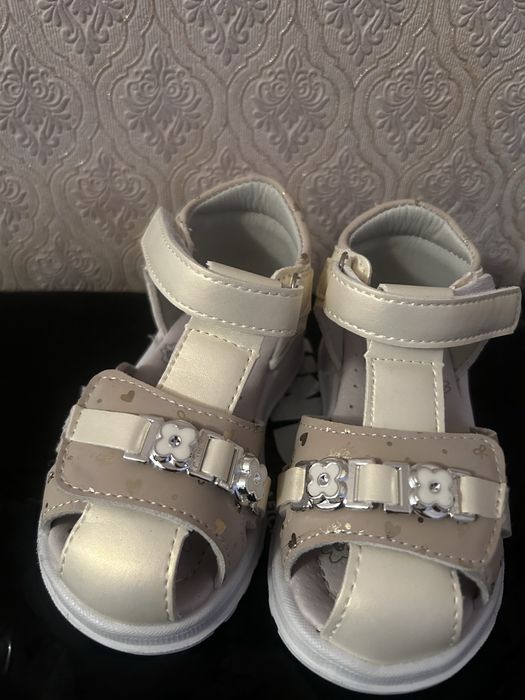 детские сандали для девочек