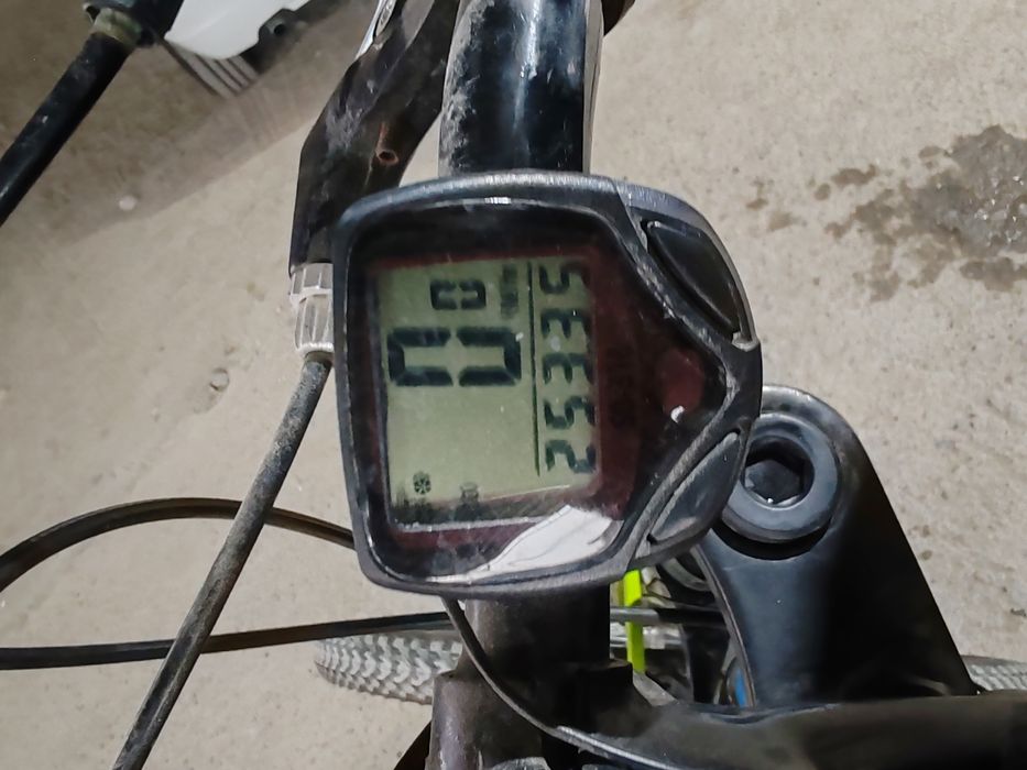 Велосипед горный 2 амортизатора по центру1 и на руле компания OLYMPIA