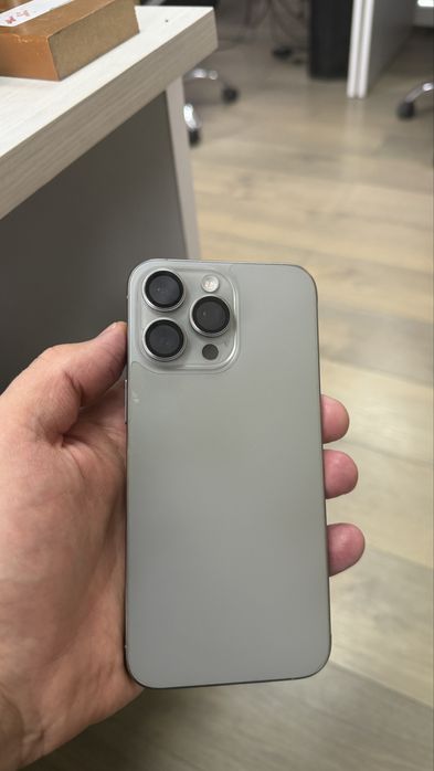 iPhone 15 Pro Max 1TB Titanium Gray