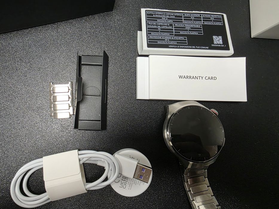 Hauwei Watch 4 Pro Titanium + слушалки Hauwei FreeBuds 5i