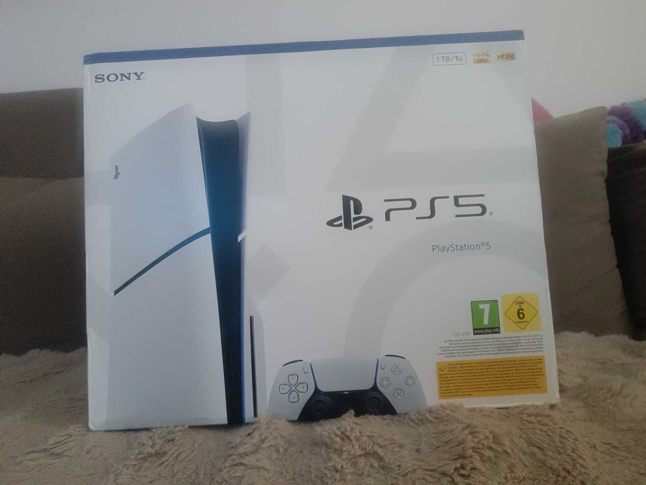 Продам PlayStation 5 slim 1 тб