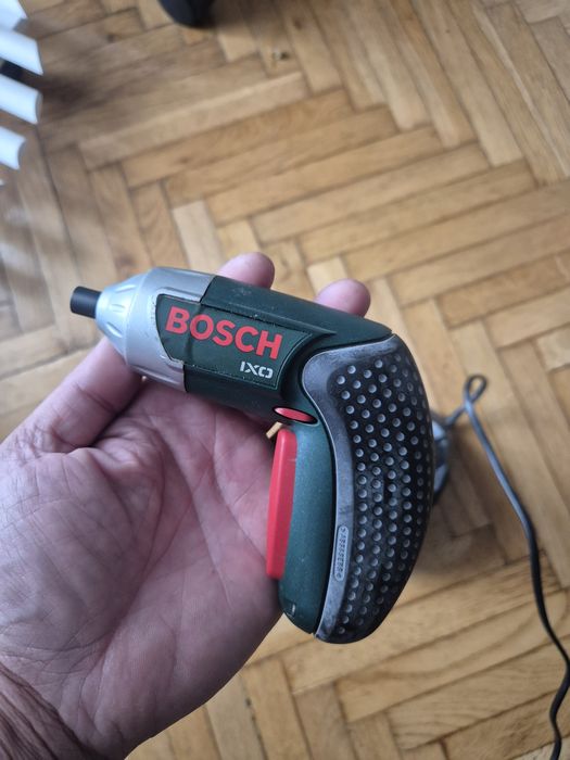 Surubelnita electrica Bosch ixo