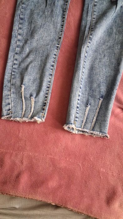 Джинсы новые,размер 50-52