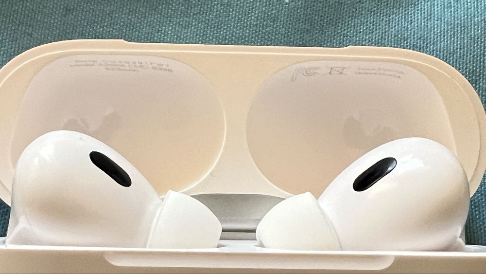 Продавам: Apple Airpods Pro 2-Генерация