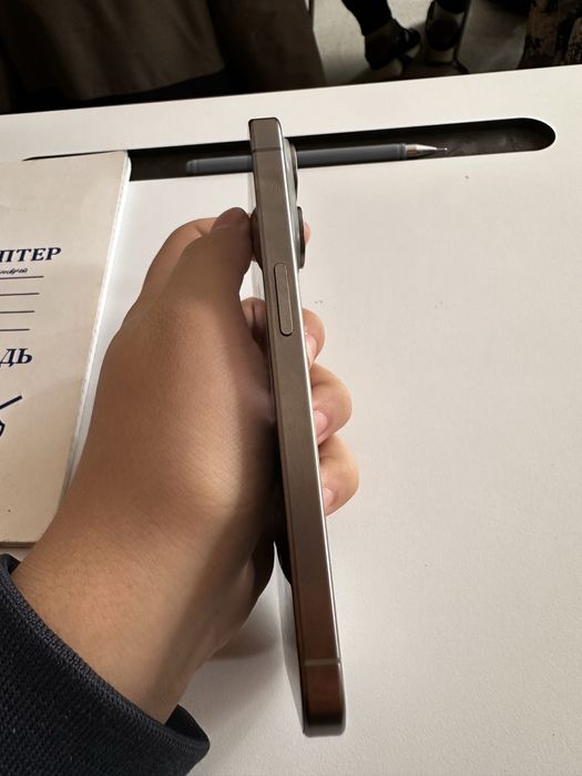 Iphone 15 pro 256gb titanium color