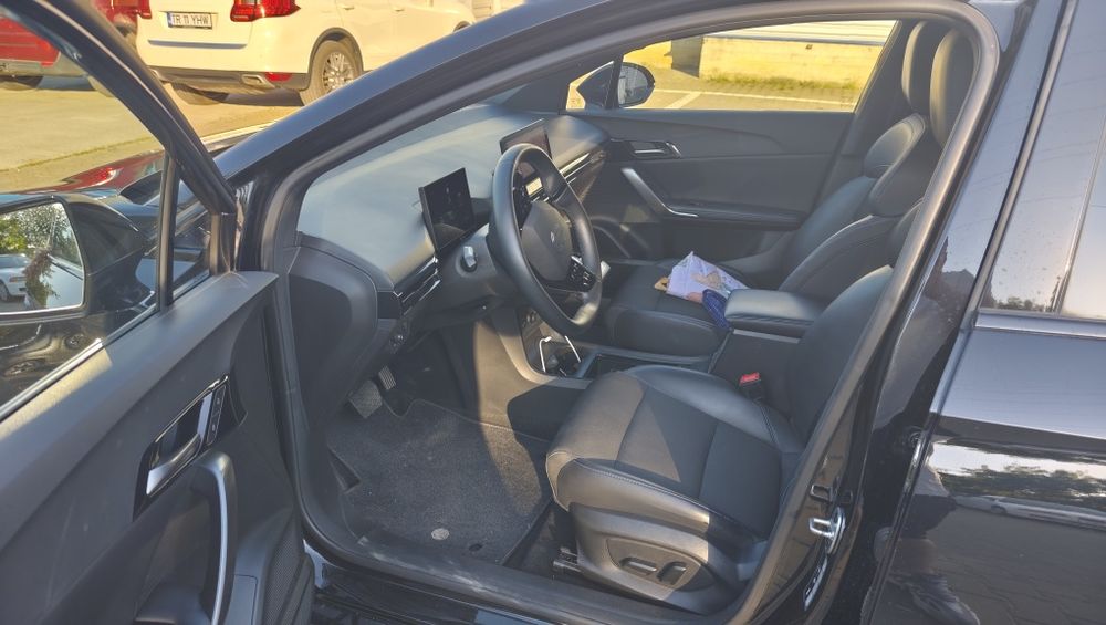 MG MG4 Luxury 2023 64kwh cu pompa de caldura si garantie 2030