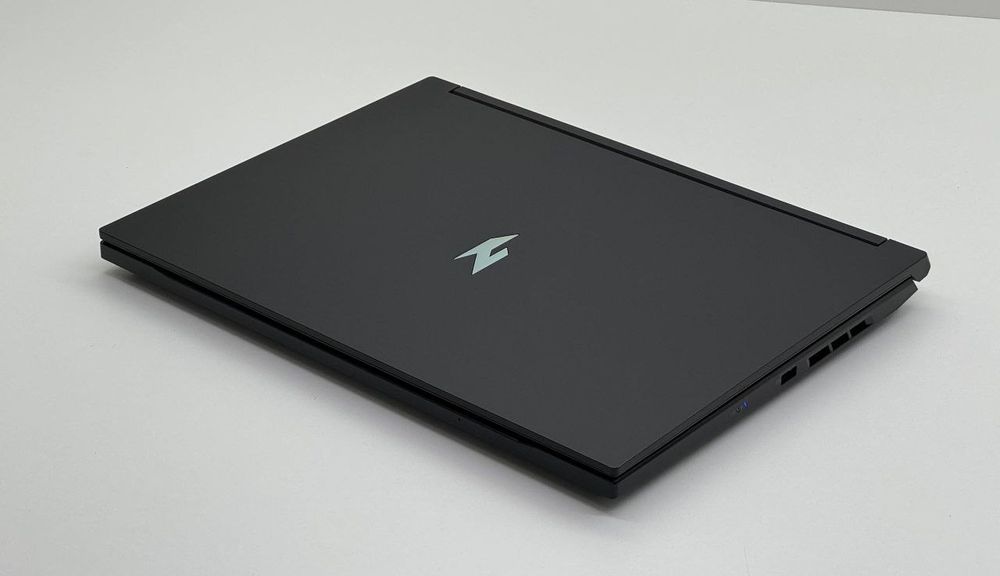 Acer Nitro V16 — Ryzen 7 8845HS / RTX 4050 6GB / DDR5 16GB /