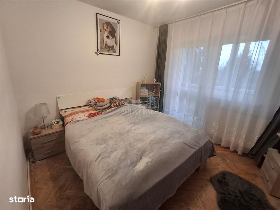Apartament 3 camere decomandat 2 balcoane pivnita zona Valea Aurie