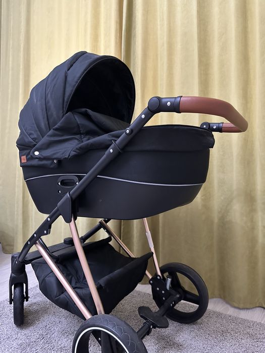 Продам детскую коляску