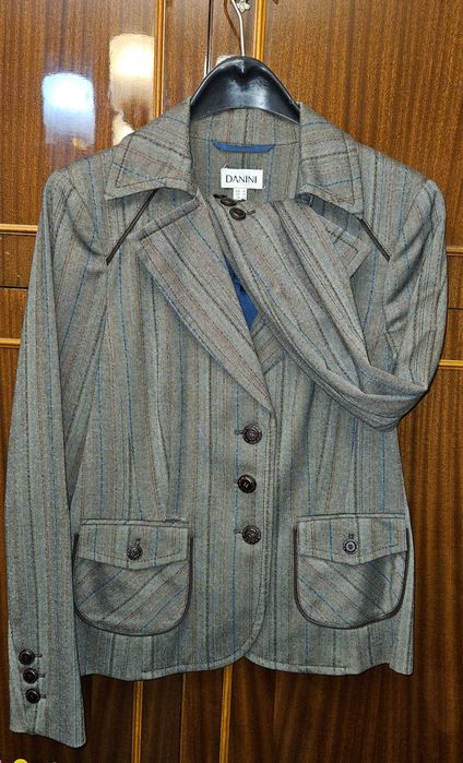 Дамски костюм Danini - 40 лв