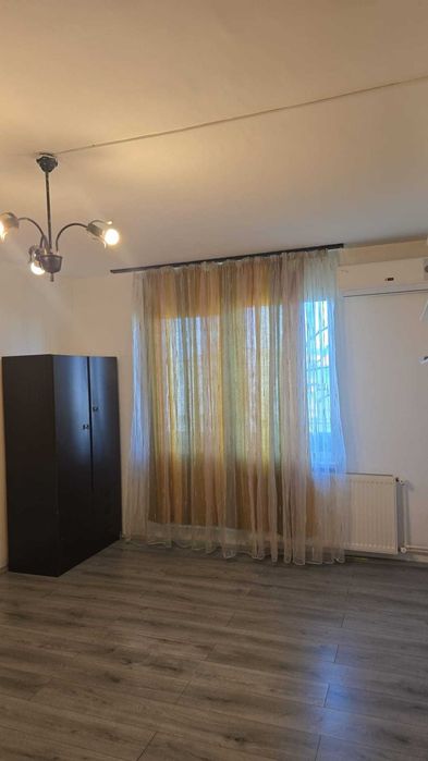Apartament de închiriat