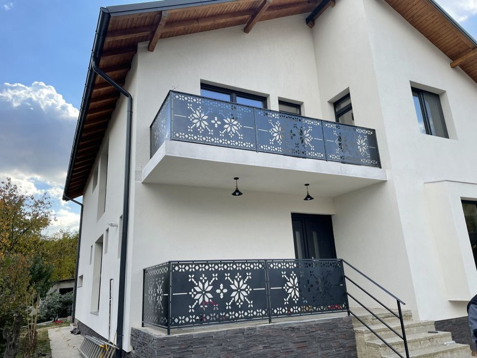 Tabla debitata(porti,garduri,balustrade)