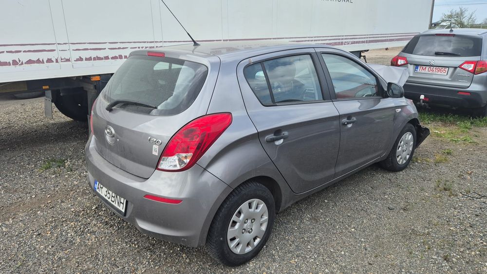 HYUNDAI i20 2013 — imagine 4