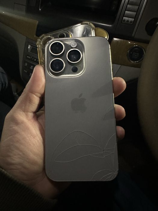 Продам Iphone 15 pro 128 GB Titan