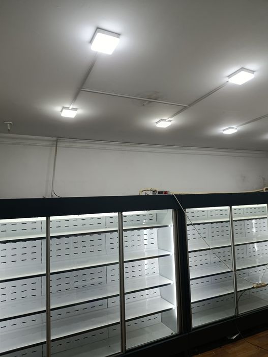 Витрина холодильник