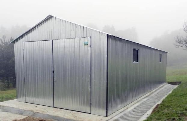 Vând hală metalică 10x20 cu tabla