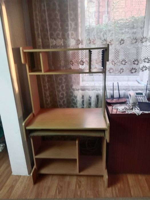 Компьютерный стол