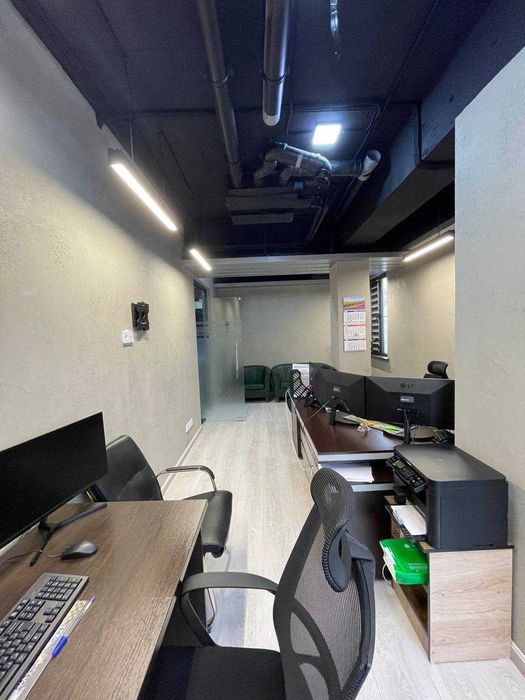 Отдельностоящее здание в Яккасарайском районе. 1100м2