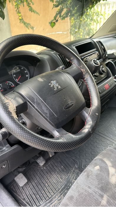 Vand sau Schimb Peugeot boxer