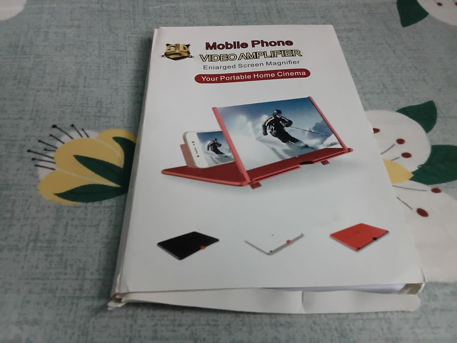 Vând Lupă Tableta -Telefon  Nouă