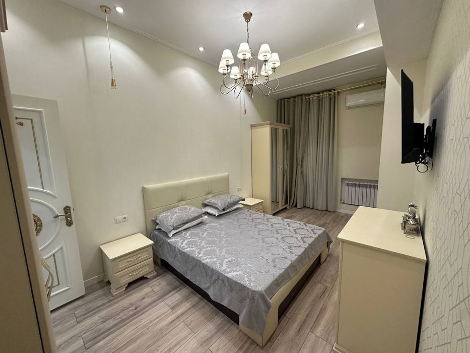 Продажа квартиры в центре  118м2 3/2/9 ул Катта Мирабад Новостройка