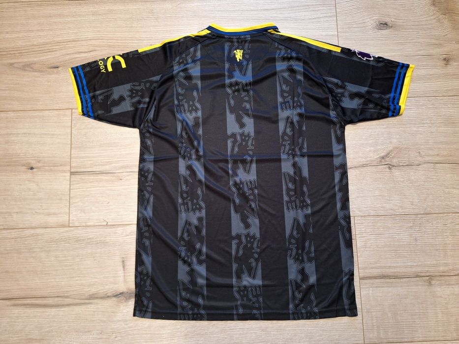 Футболна фланелка на Манчестър Юнайтед  нов модел сезон 25/26!