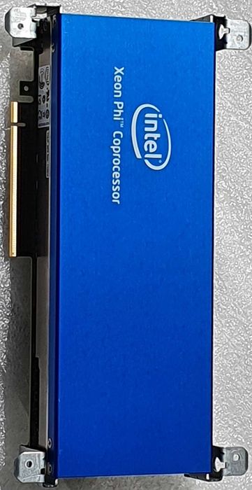Ето го звярът 57-ядрен Intel Xeon ко-процесор 228 Threads (PCIe карта)