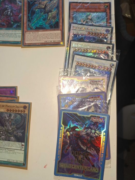 Колекция Yugioh карти