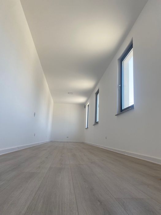 Spatiu comercial de închiriere