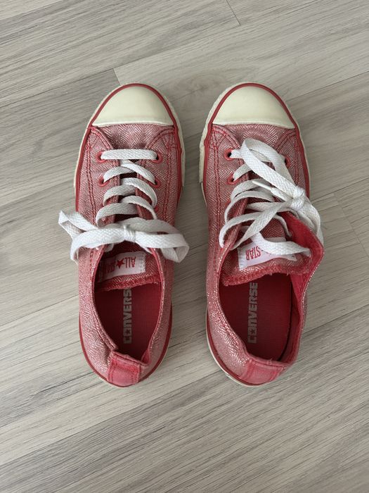 Converse fetite
